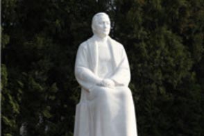 中華人民共和國(guó)名譽(yù)主席宋慶齡陵園