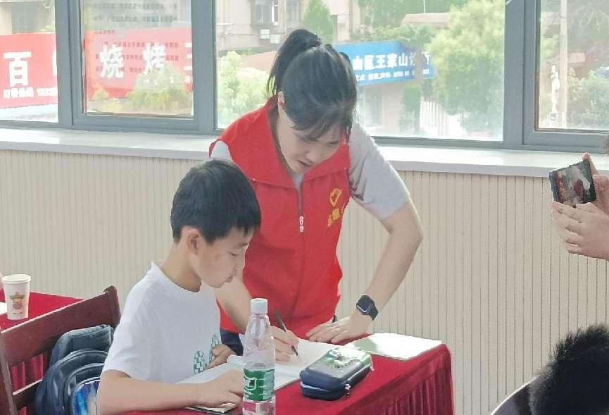 安徽學(xué)子三下鄉(xiāng)：世界變成大花園，垃圾分類是關(guān)鍵