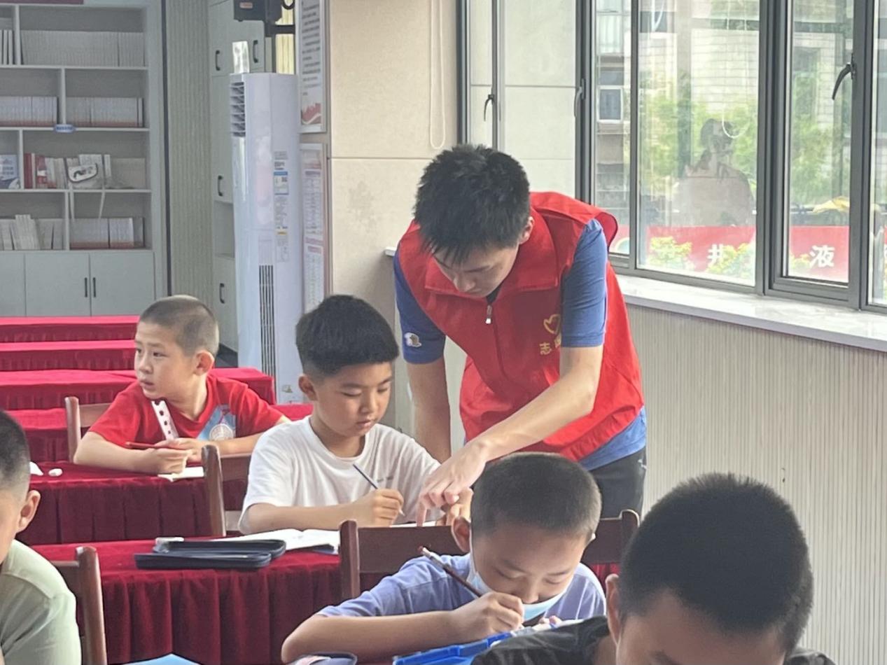 安徽學(xué)子三下鄉(xiāng)：宣講衛(wèi)生文明，共筑健康生活