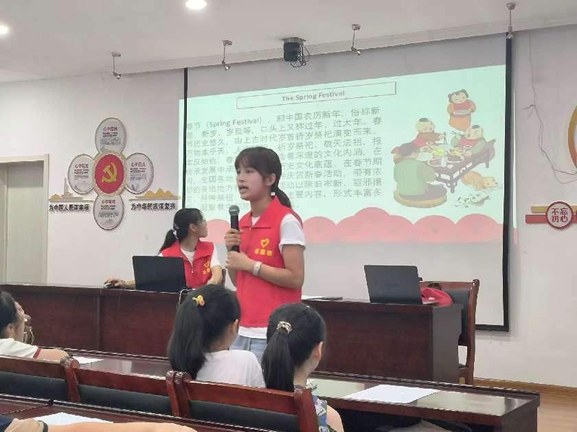 安徽學(xué)子三下鄉(xiāng)：承中華傳統(tǒng)文化，享世界文明碩果
