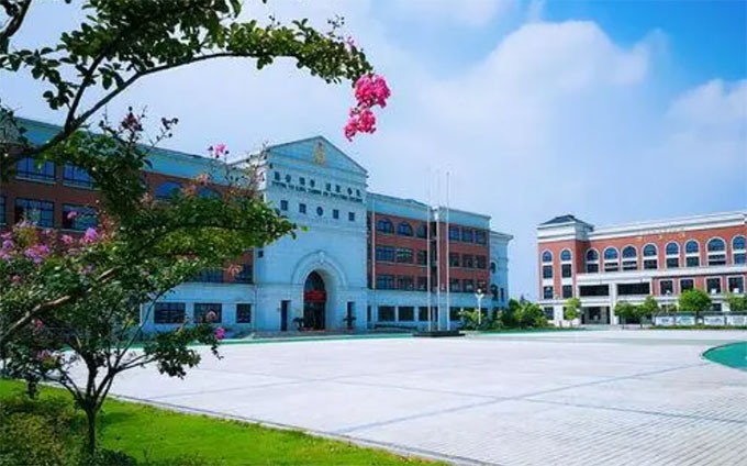 上海楓葉國(guó)際學(xué)校