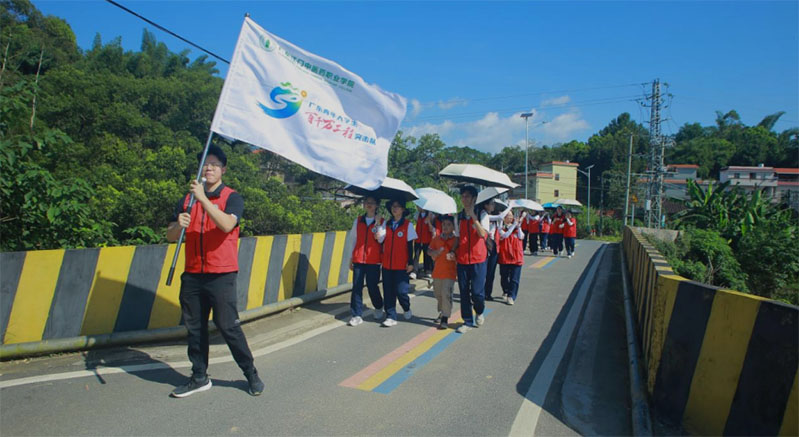 江醫(yī)學子韶關教學：紅色傳承，從筆尖開始