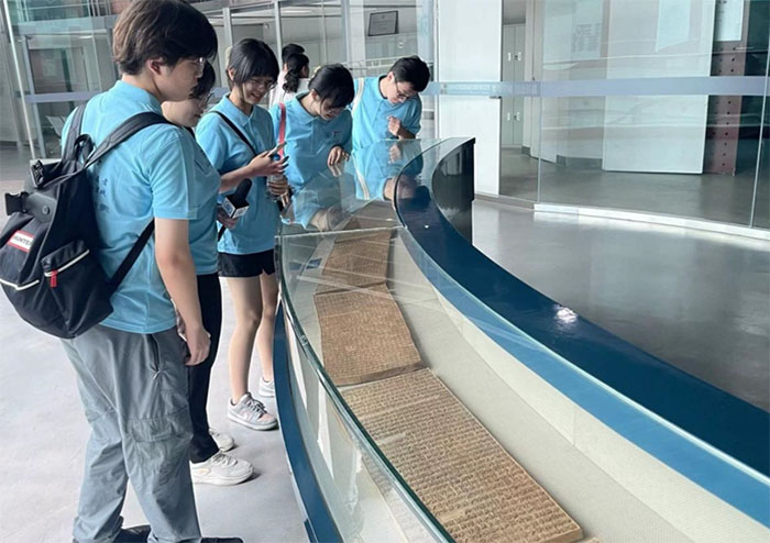 河海大學“揚城小巷連古今，紅色傳承探非遺”實踐團赴揚州開展實踐
