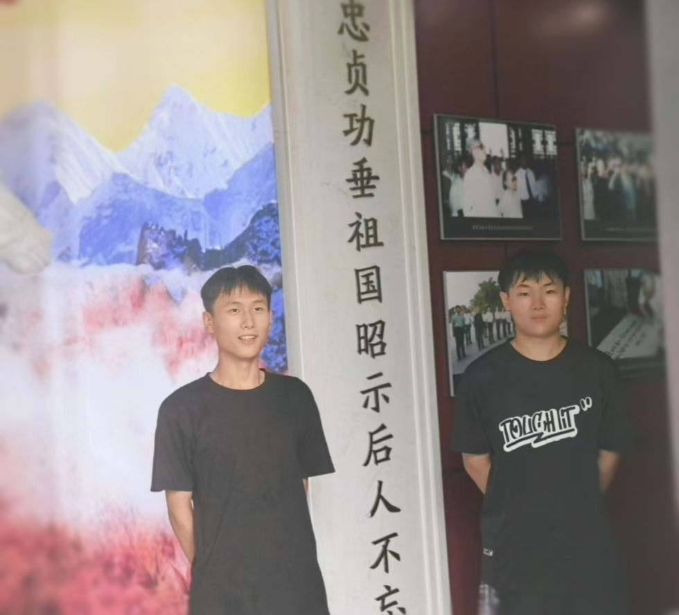 學(xué)習(xí)奮斗黨史，弘揚(yáng)建黨精神
