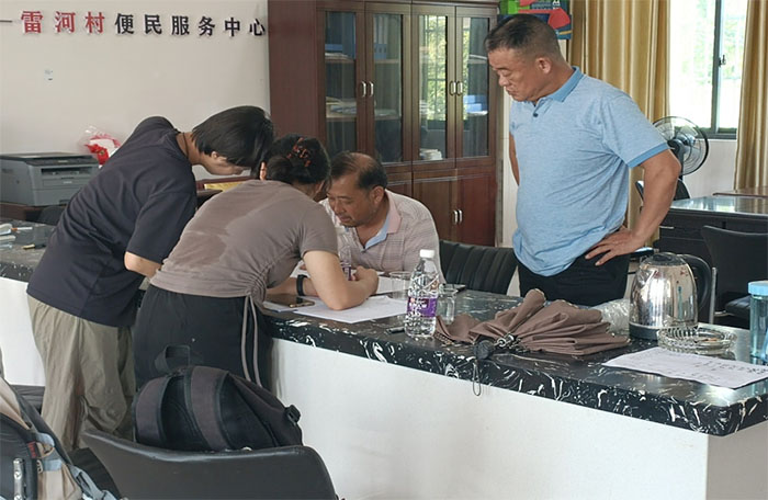 深入田間地頭，關(guān)注農(nóng)戶水稻種植——華中農(nóng)業(yè)大學(xué)赴湖北省監(jiān)利社會(huì)實(shí)踐調(diào)研團(tuán)隊(duì)