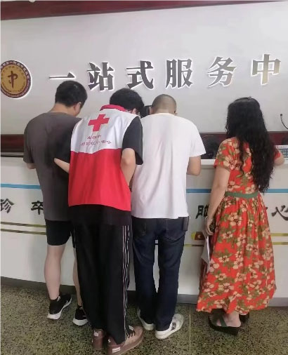 懷夢(mèng)愛(ài)心暑期實(shí)踐隊(duì)助力醫(yī)院信息化建設(shè)