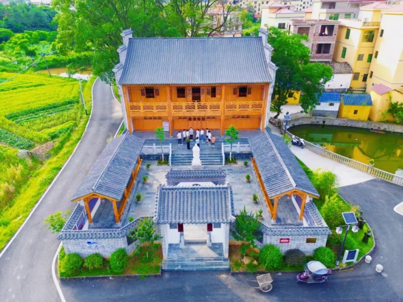 江西農(nóng)大學(xué)子三下鄉(xiāng)：夏日書(shū)院情，支教暖人心