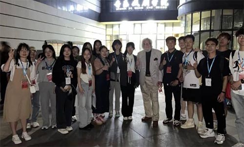 公共管理學(xué)院受邀參與第十五屆女性成長(zhǎng)論壇活動(dòng)