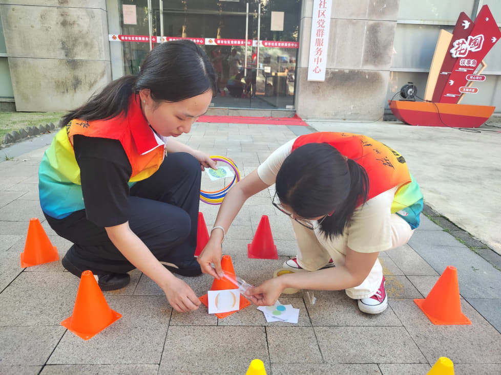 蘇州科技大學(xué) “法治護(hù)航，無(wú)毒前行”禁毒小分隊(duì)暑期實(shí)踐：同創(chuàng)無(wú)毒社會(huì)，共享安寧生活