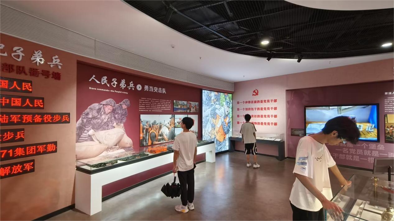 弘揚(yáng)抗洪精神，綻放青春色彩，巢湖學(xué)院學(xué)子赴阜南縣王家壩開展社會(huì)實(shí)踐活動(dòng)