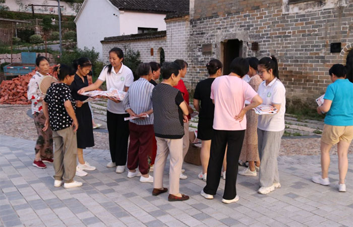 淮師學(xué)子三下鄉(xiāng)：讓法律走進(jìn)生活，助力美好鄉(xiāng)村
