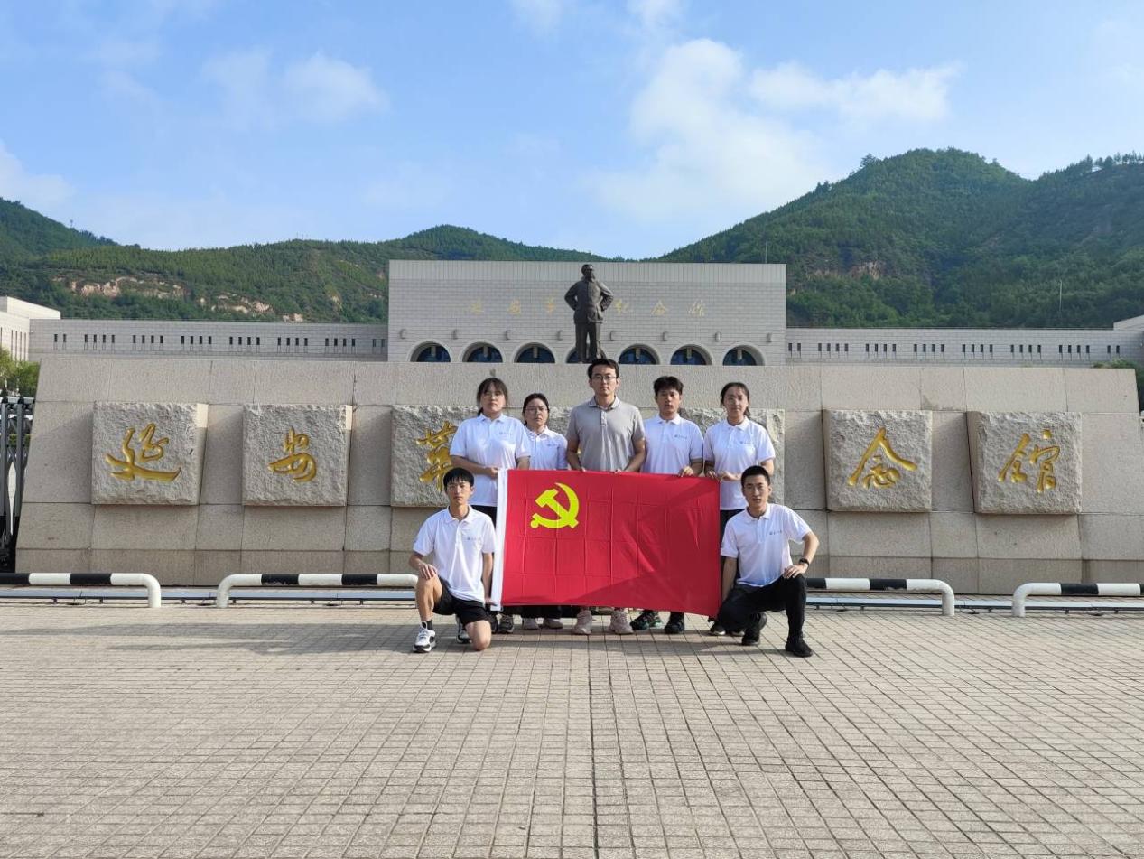 追憶·傳承 赴圣地八月一悟正道 至延安建軍節(jié)感黨恩 | 長(zhǎng)安大學(xué)赴陜甘地區(qū)“黨史重溫傳薪火·青年擔(dān)當(dāng)助振興”暑期社會(huì)實(shí)踐活動(dòng)(延安篇)