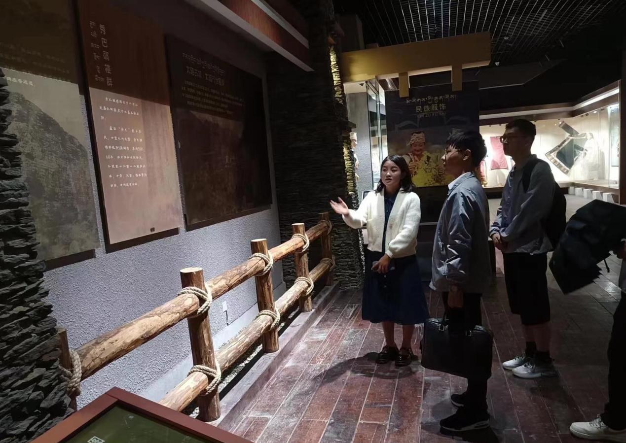 走進自然博物館，感悟人與自然和諧共生
