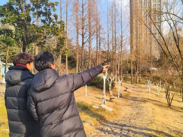 巧繪土地利用，駛?cè)氲吞肌翱燔嚨馈?></a></li></ul>
<ul class=