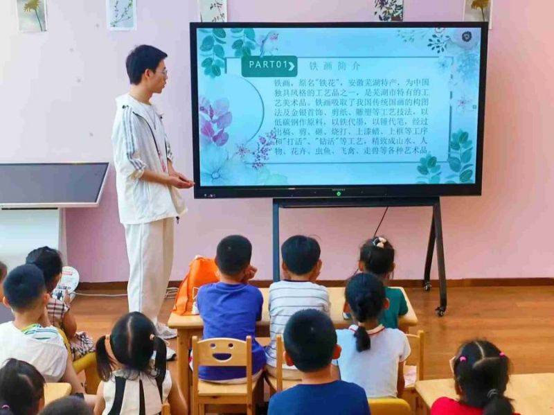 皖醫(yī)學子三下鄉(xiāng)：關(guān)愛社區(qū)兒童，傳承非遺文化