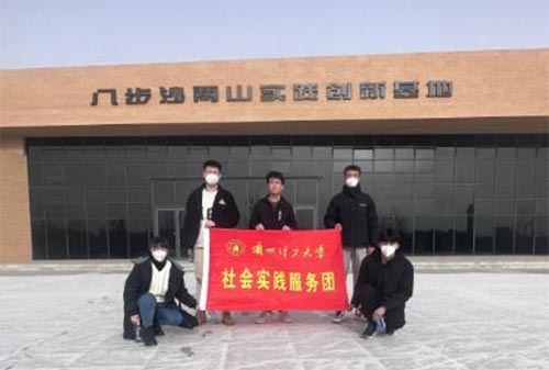 治沙植樹(shù)三代人，幸福子孫傳千秋