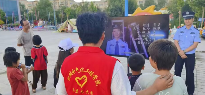 “夏花盛開同筑夢，胡楊相傳創(chuàng)團結(jié)”團隊暑期社會實踐活動