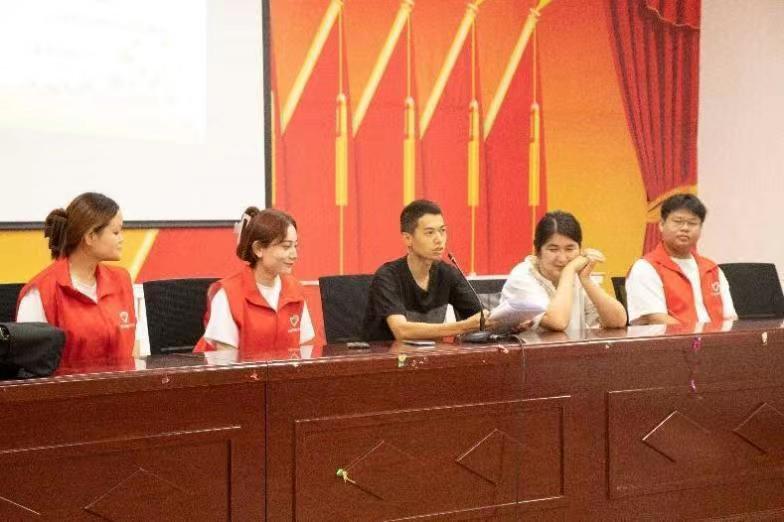 塔里木大學(xué)胡楊學(xué)子三下鄉(xiāng)普法宣傳|預(yù)防校園欺凌，為青少年成長(zhǎng)保駕護(hù)航