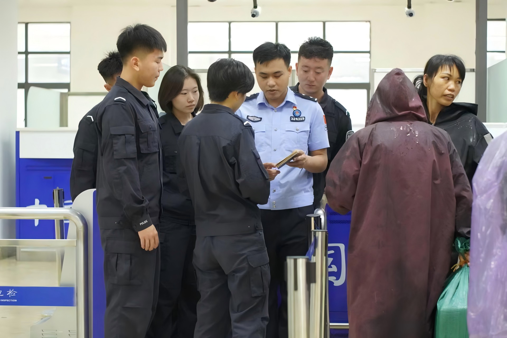 追尋紅跡涉邊境，口岸研學(xué)鑄警魂