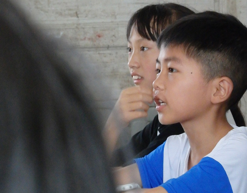 南財學(xué)子三下鄉(xiāng)：螢火微光，融情劉李