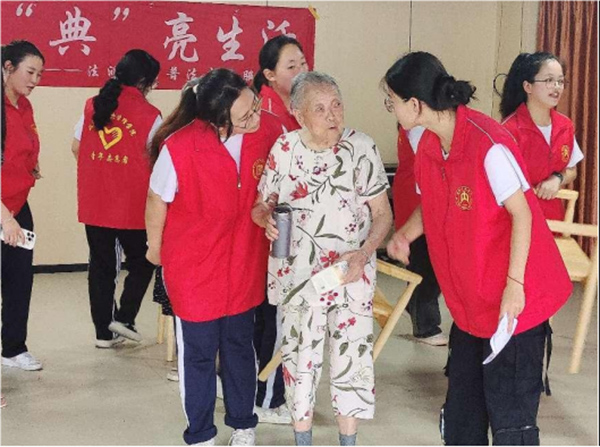內(nèi)師學(xué)子暑期三下鄉(xiāng)：雨過天晴的溫暖邂逅