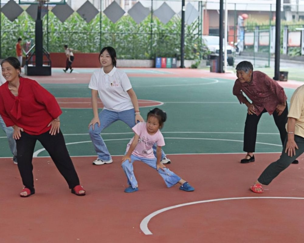 重慶幼兒師專康養(yǎng)學院“三下鄉(xiāng)”團隊開展“老幼同樂，情暖夕陽”主題實踐活動