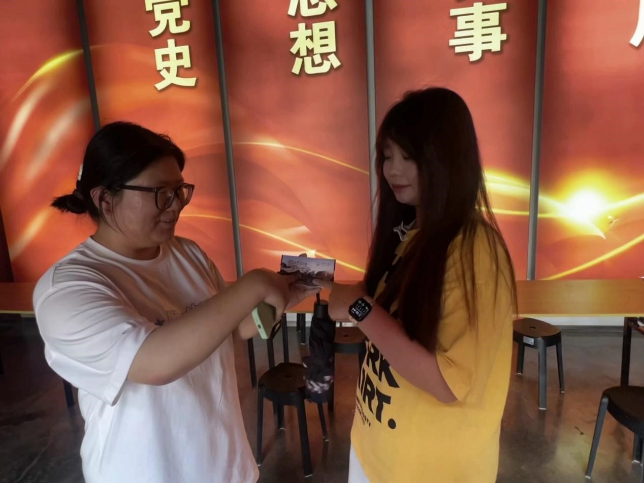 曲園學子社會實踐：品琉璃之韻，揚傳統(tǒng)文化