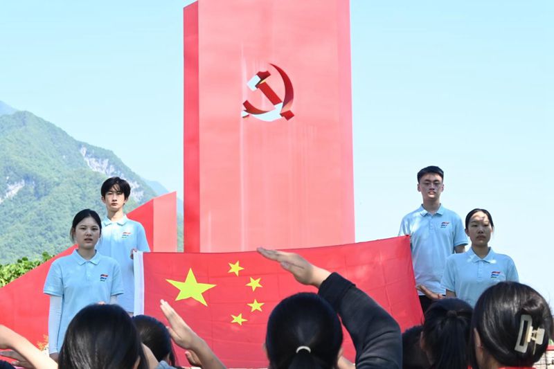 三下鄉(xiāng)紅色筑夢之旅｜重外院學子追尋紅色足跡，重溫紅軍歷
