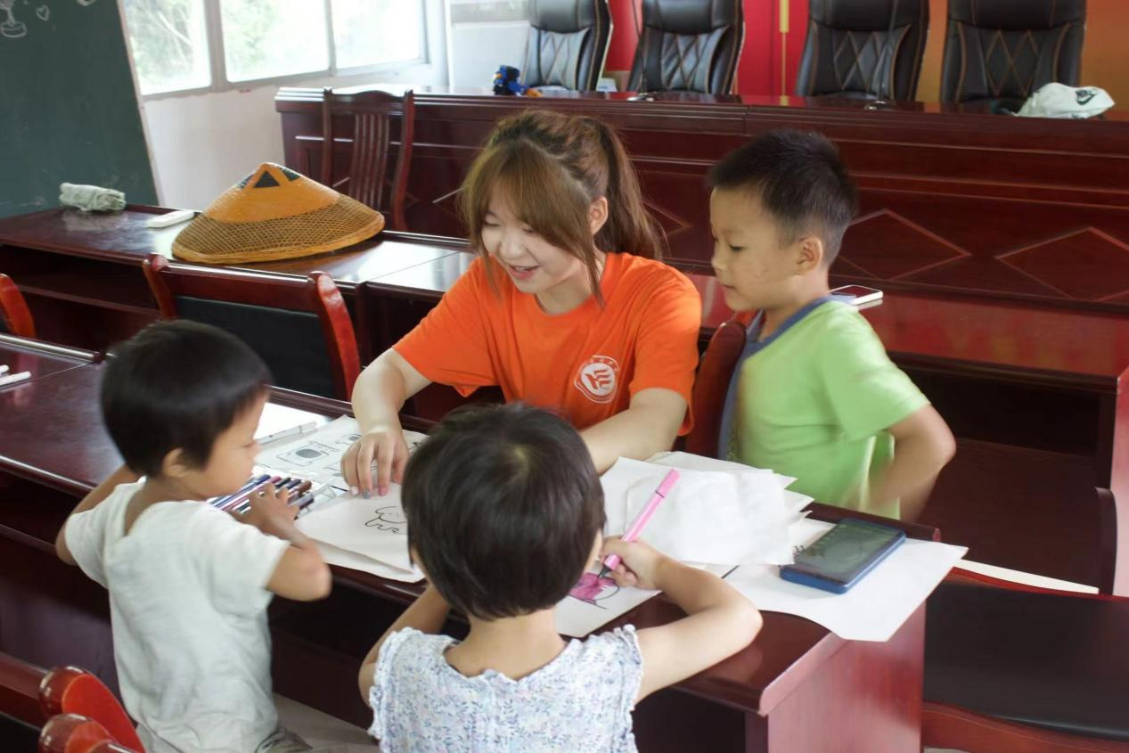 安全永相隨：湖工學(xué)子暑期“三下鄉(xiāng)”社會實踐之支教活動