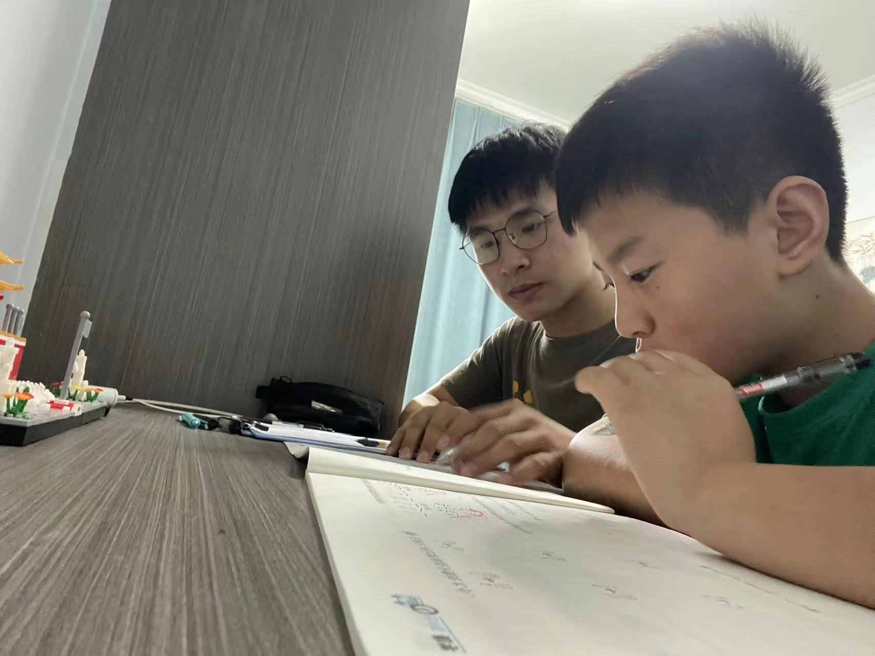 情牽留守，愛暖童心