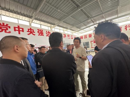 師領(lǐng)學(xué)子赴阿合奇，液助養(yǎng)殖興科學(xué)風(fēng)