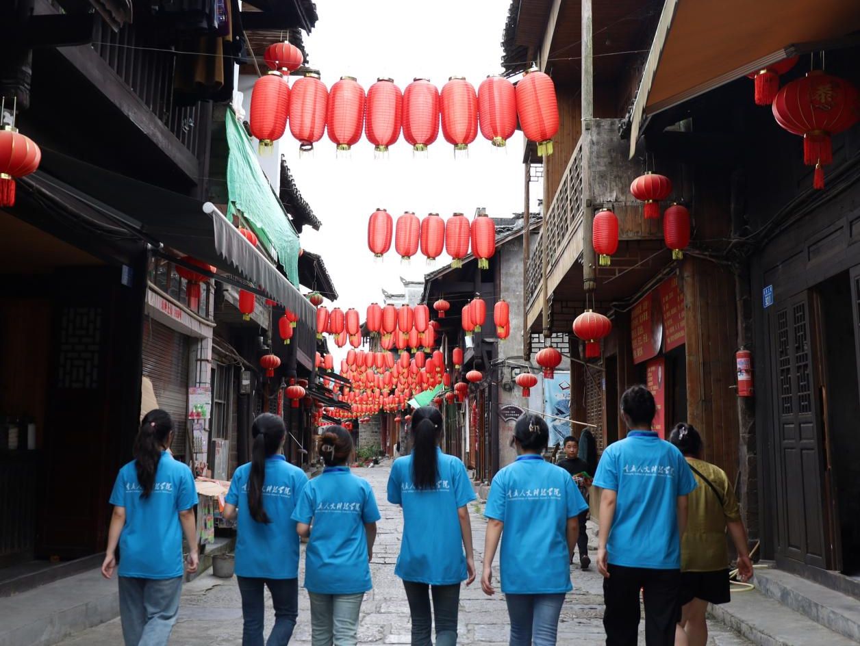 青春人科進(jìn)行時(shí)：經(jīng)緯交織籃中夢(mèng)，酸甜盡在果實(shí)生