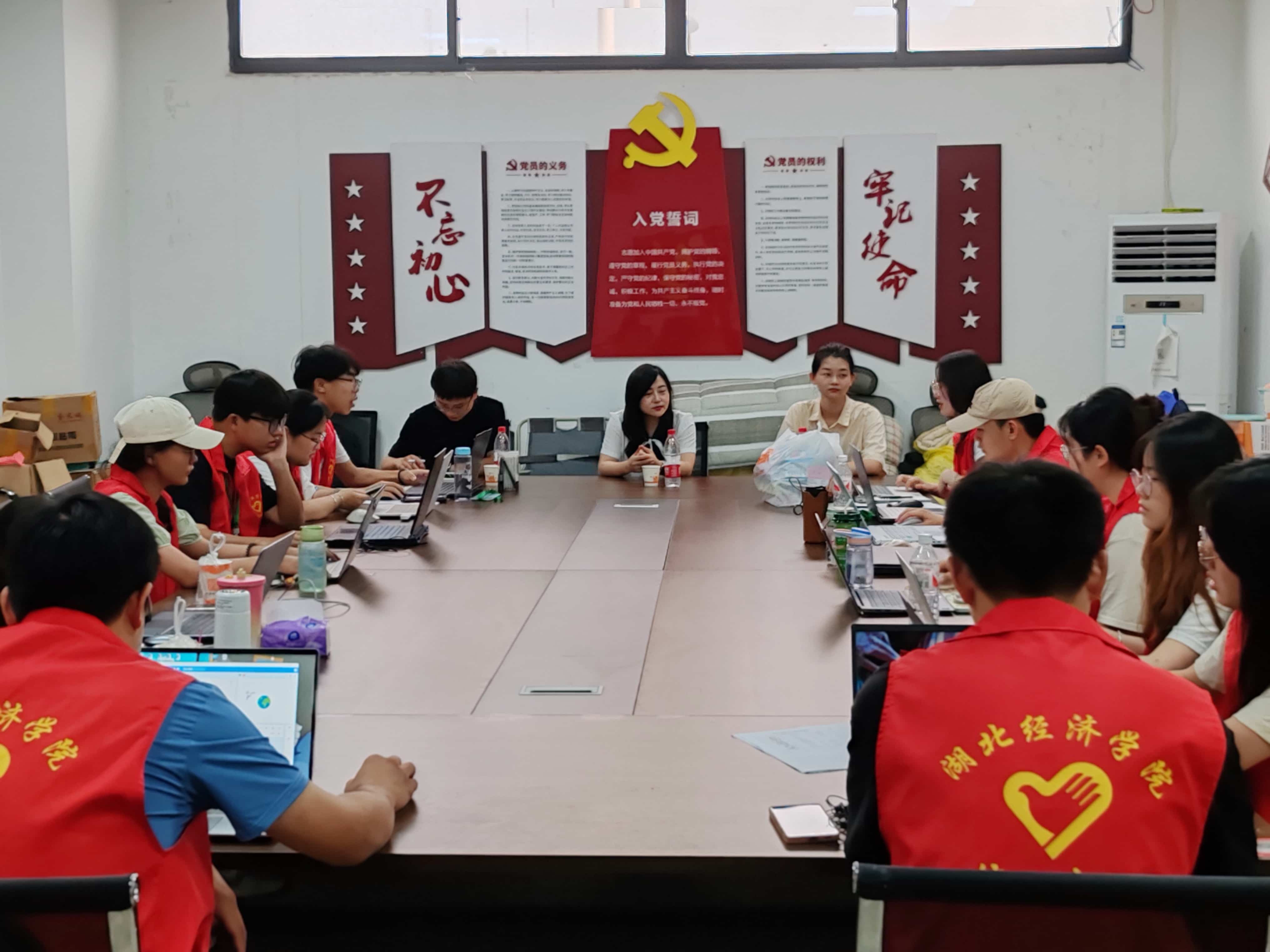 七彩課程促成長，微光IE暑托班特色活動(dòng)顯成效！