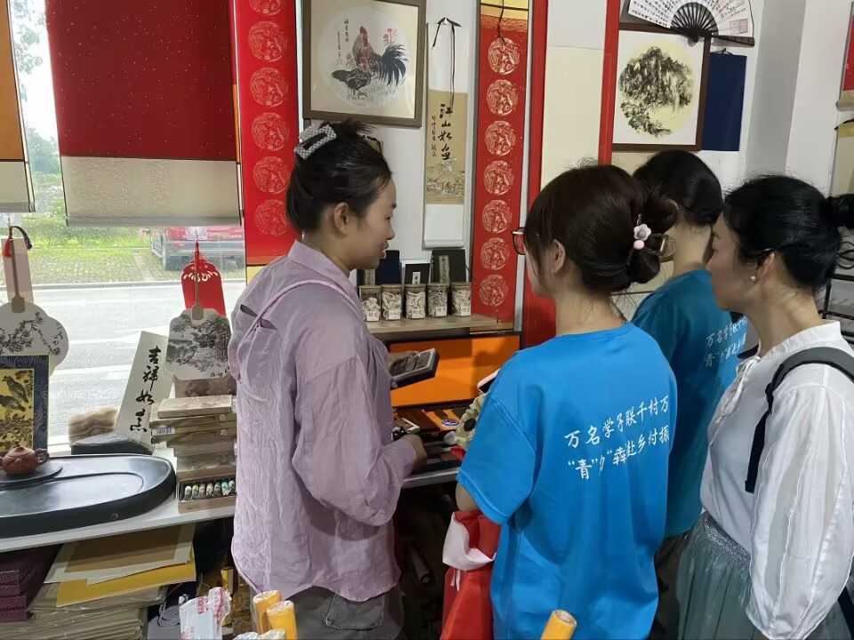 走進(jìn)宣城涇縣，弘揚(yáng)宣紙文化 —— 安農(nóng)大學(xué)子走進(jìn)宣城市涇縣