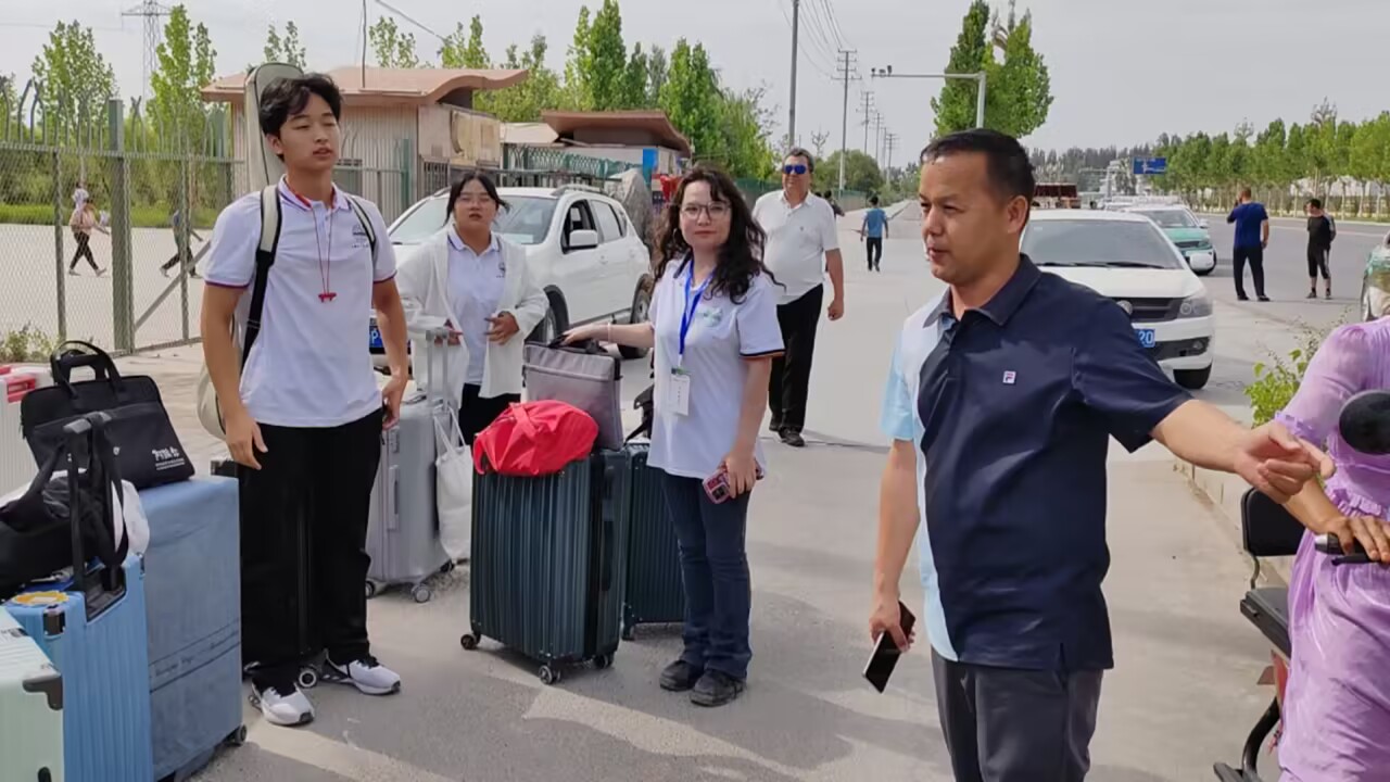 筑夢新時(shí)代，啟航向未來
