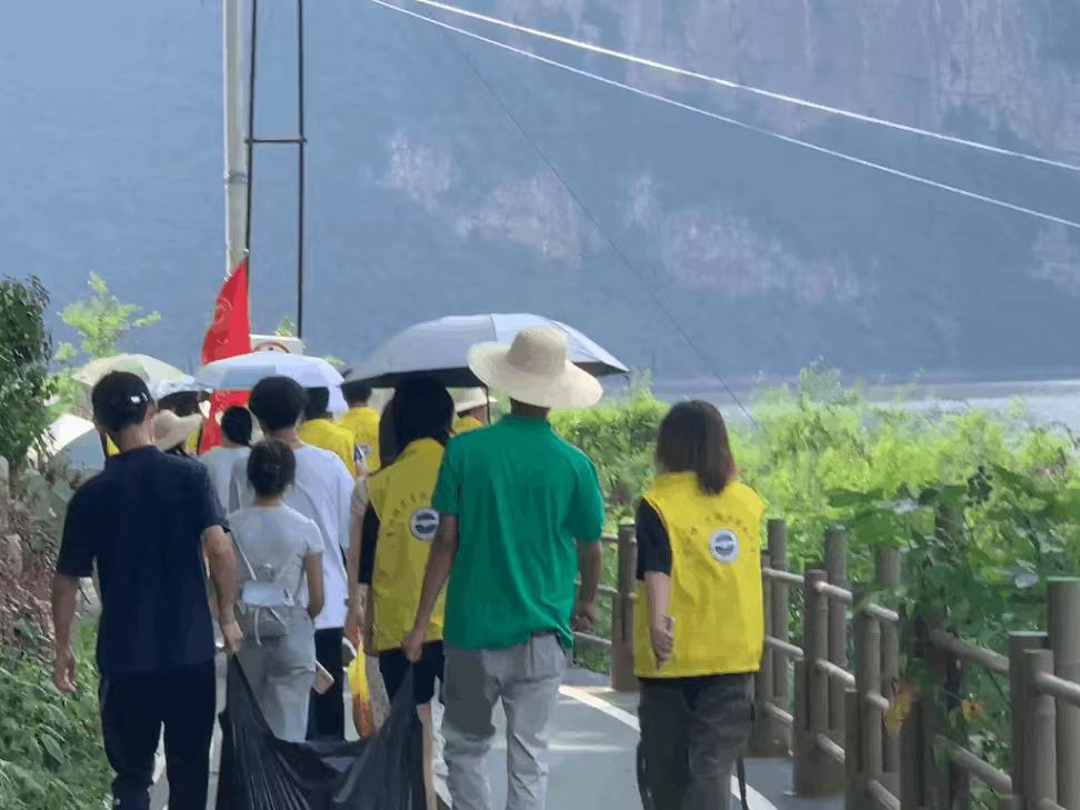 走進化屋村——實踐出真知，感悟促成長