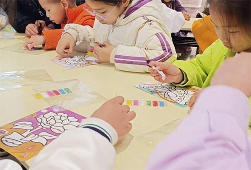 “繪”心稚語(yǔ)，情暖童趣