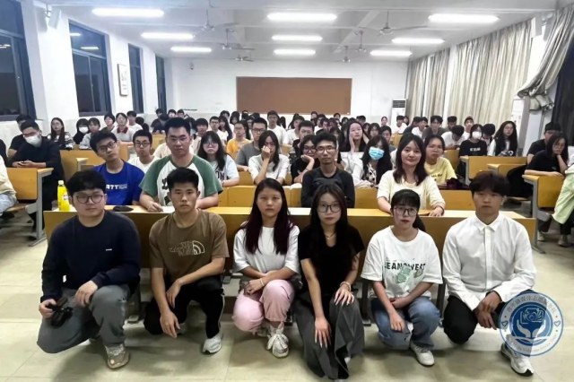 廣東科技學(xué)院青融志愿宣講——半紙潑墨染江山，妙筆丹青入眼新