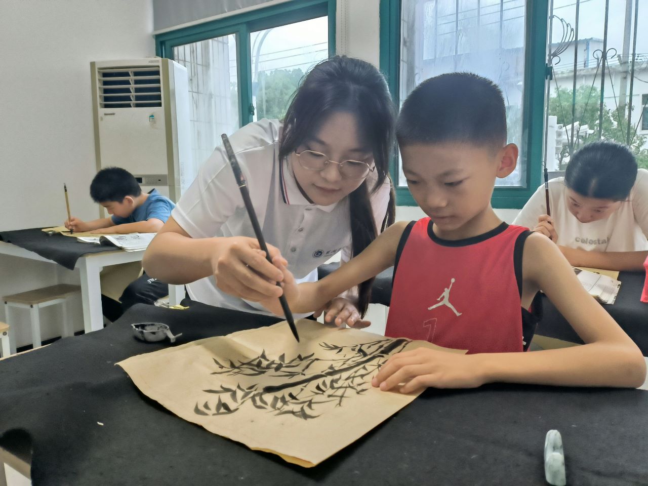 以藝術之名，繪錦繡篇章