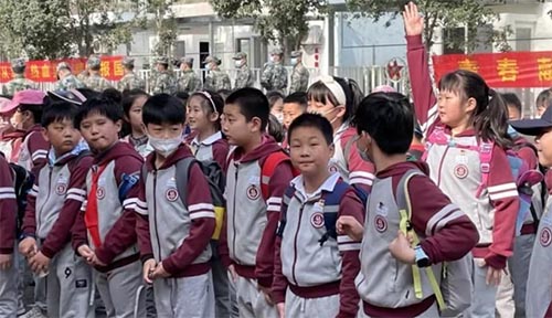春光無(wú)限好，實(shí)踐促成長(zhǎng)——立賢小學(xué)開(kāi)展春季社會(huì)實(shí)踐活動(dòng)