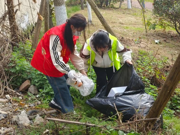 青春志愿，愛在社區(qū)—西南石油大學(xué)（南充）土木工程與測繪學(xué)院開展雷鋒月志愿服務(wù)系列活動
