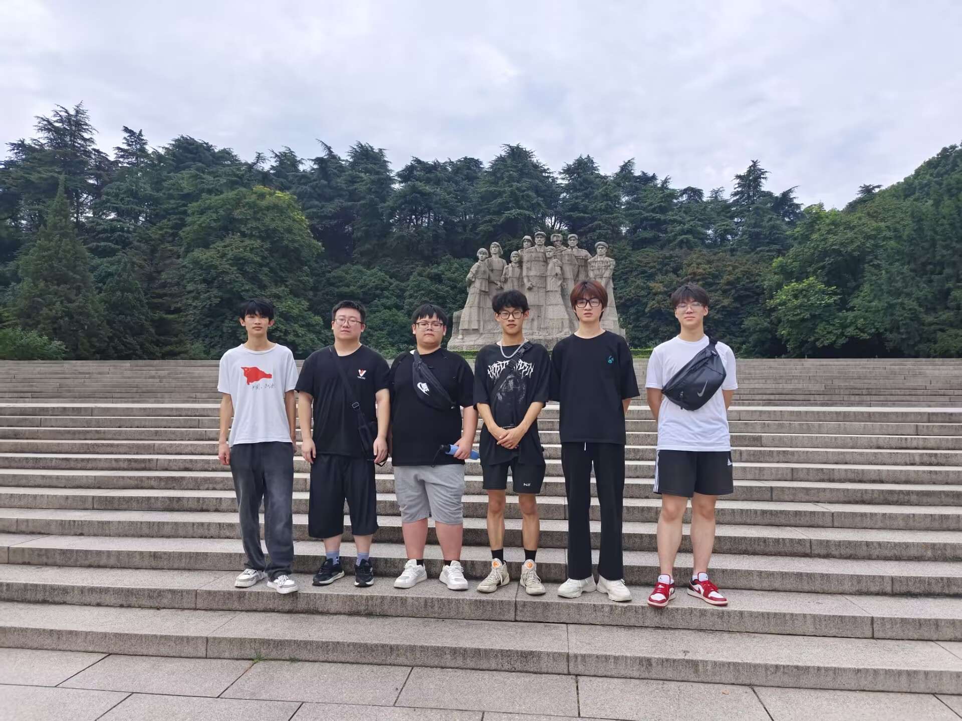 地信學(xué)子赴南京紅色紀(jì)念館開展“體悟紅色精神，傳承紅色基因”主題實踐項目