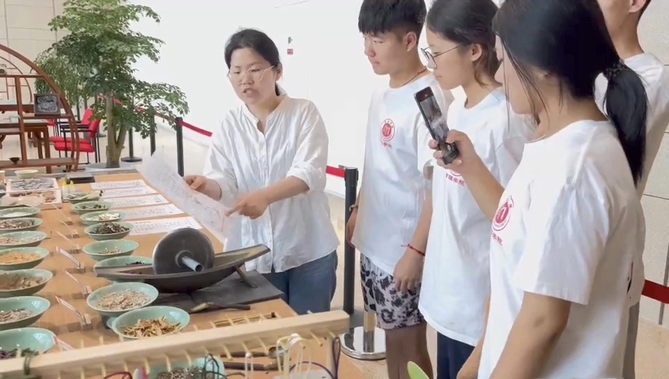 中國礦業(yè)大學（北京）遺韻新暉社會實踐團非遺探索